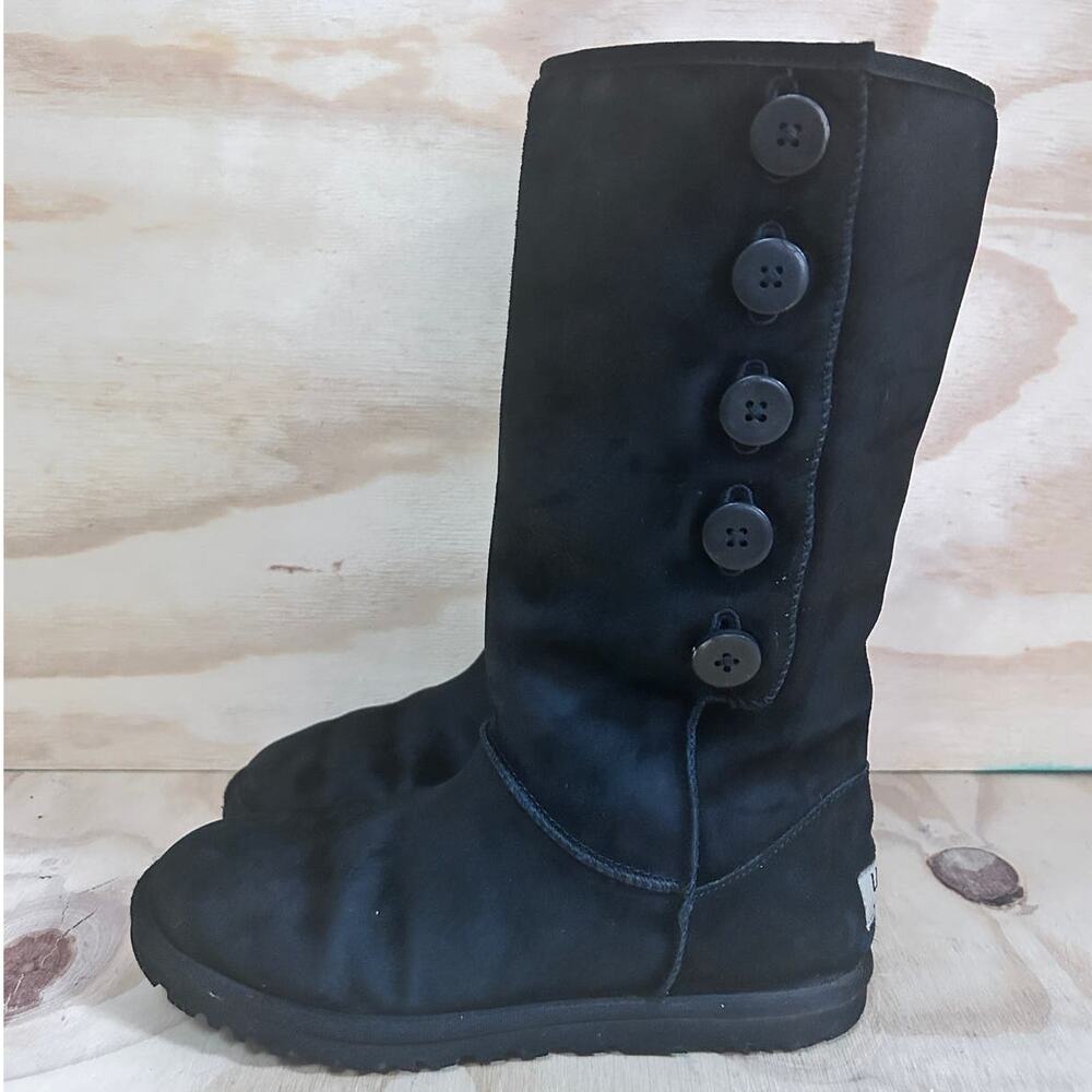 Ugg Australia - Lo Pro Button Fold Over - Boots - Black - Women's - 7 - S/N 3387 View 3